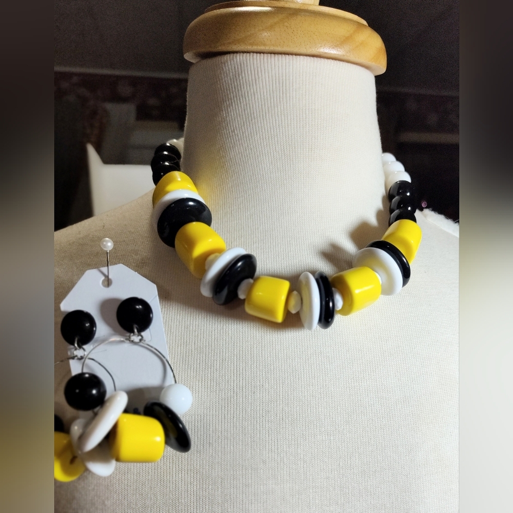 Black, White, and Yellow Beaded Necklace and Earring Set Nwot